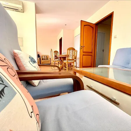 Golden - Menada Apartmán *