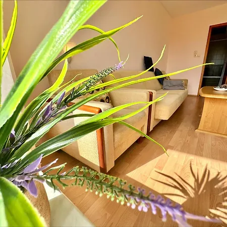 Golden - Menada Apartmán