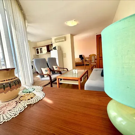 Golden - Menada Apartmán